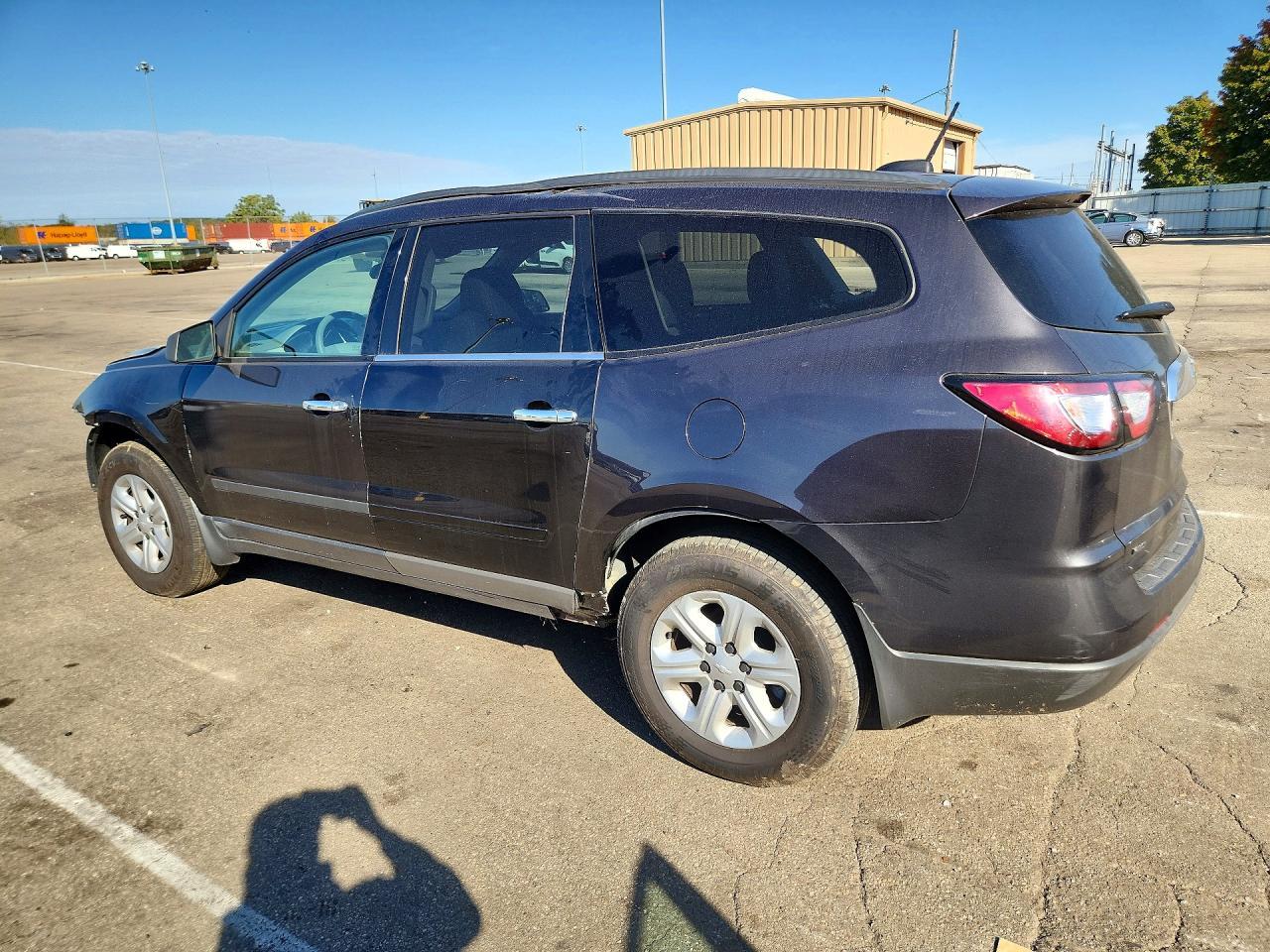 2016 Chevrolet Traverse Ls - Фото 2