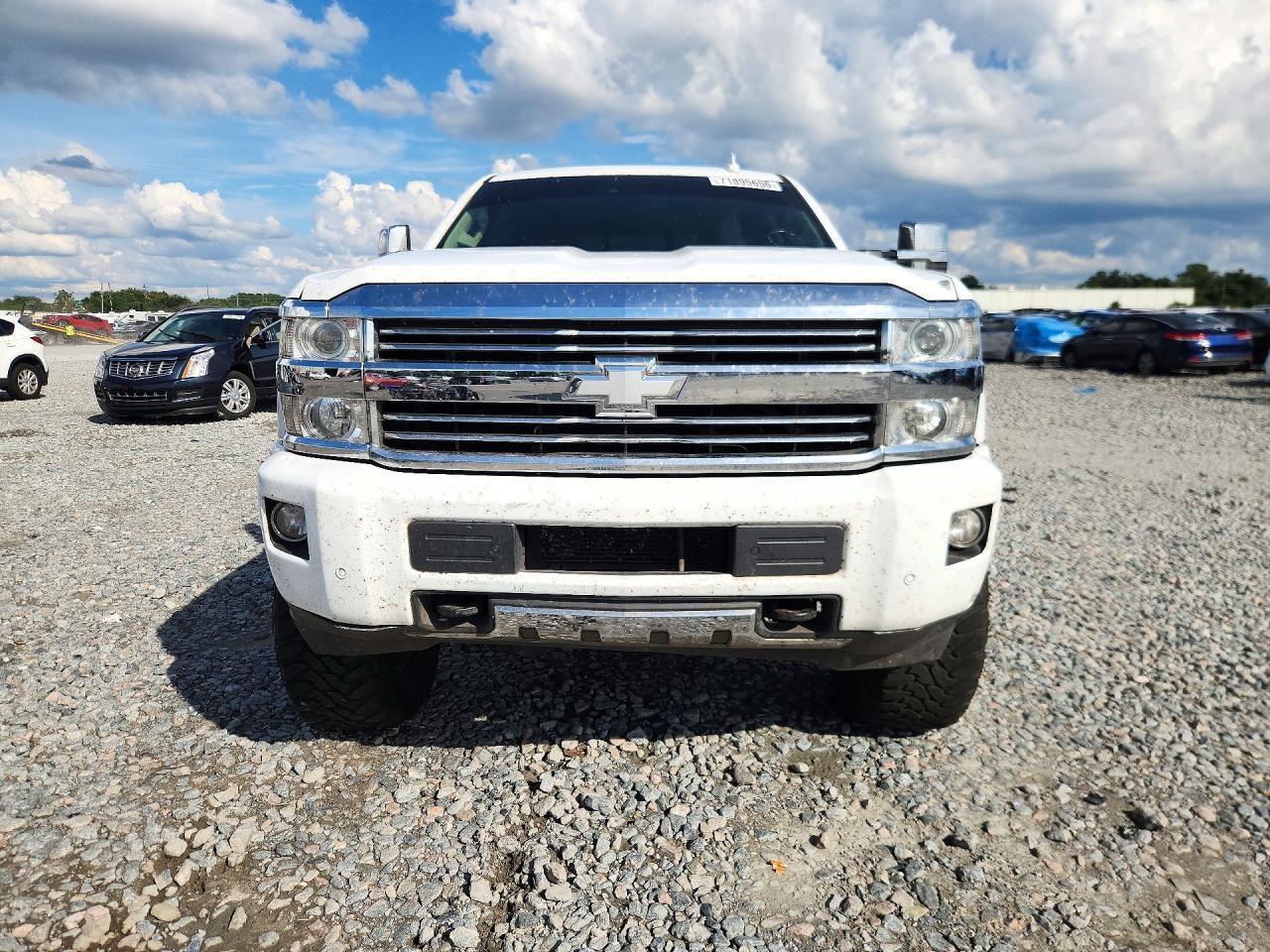 2016 Chevrolet Silverado K2500 High Country - Image 5