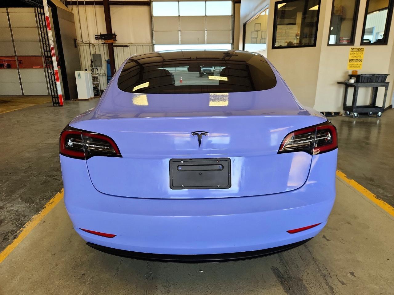 2023 Tesla Model 3 - Фото 6