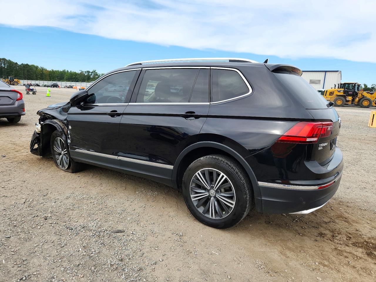 2018 Volkswagen Tiguan Se - Image 2