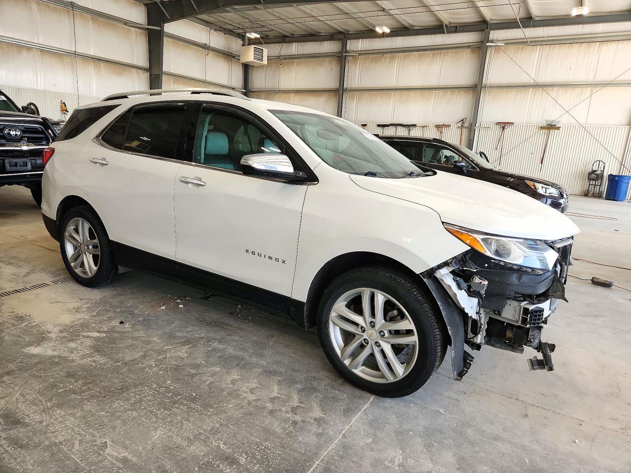 2018 Chevrolet Equinox Premier - Image 4