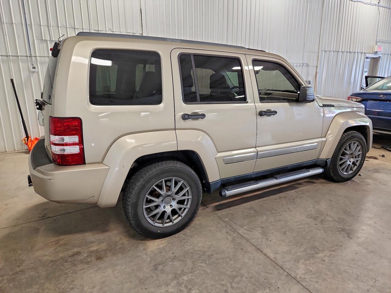 2010 Jeep Liberty Limited - Image 3