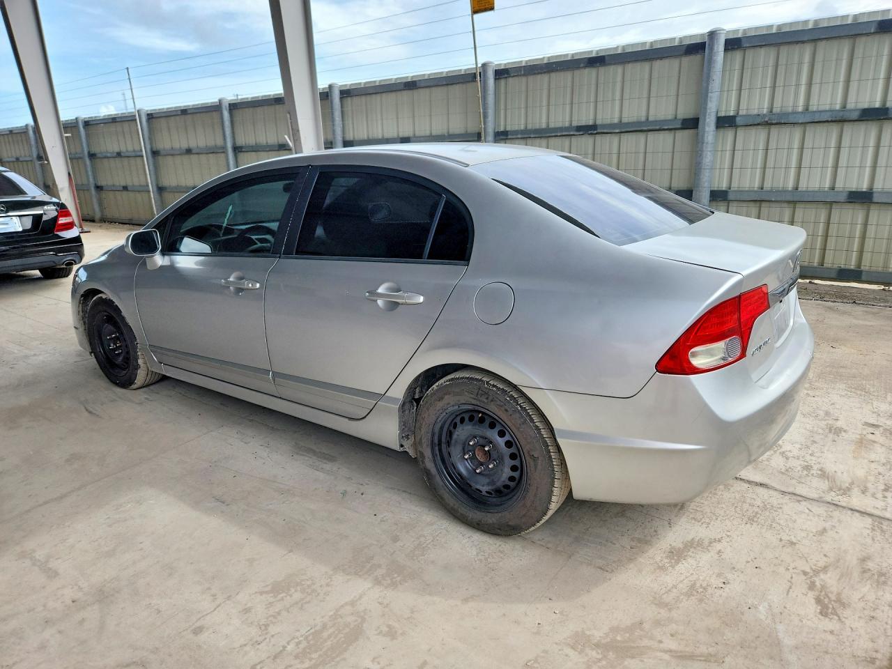 2011 Honda Civic Lx - Image 2