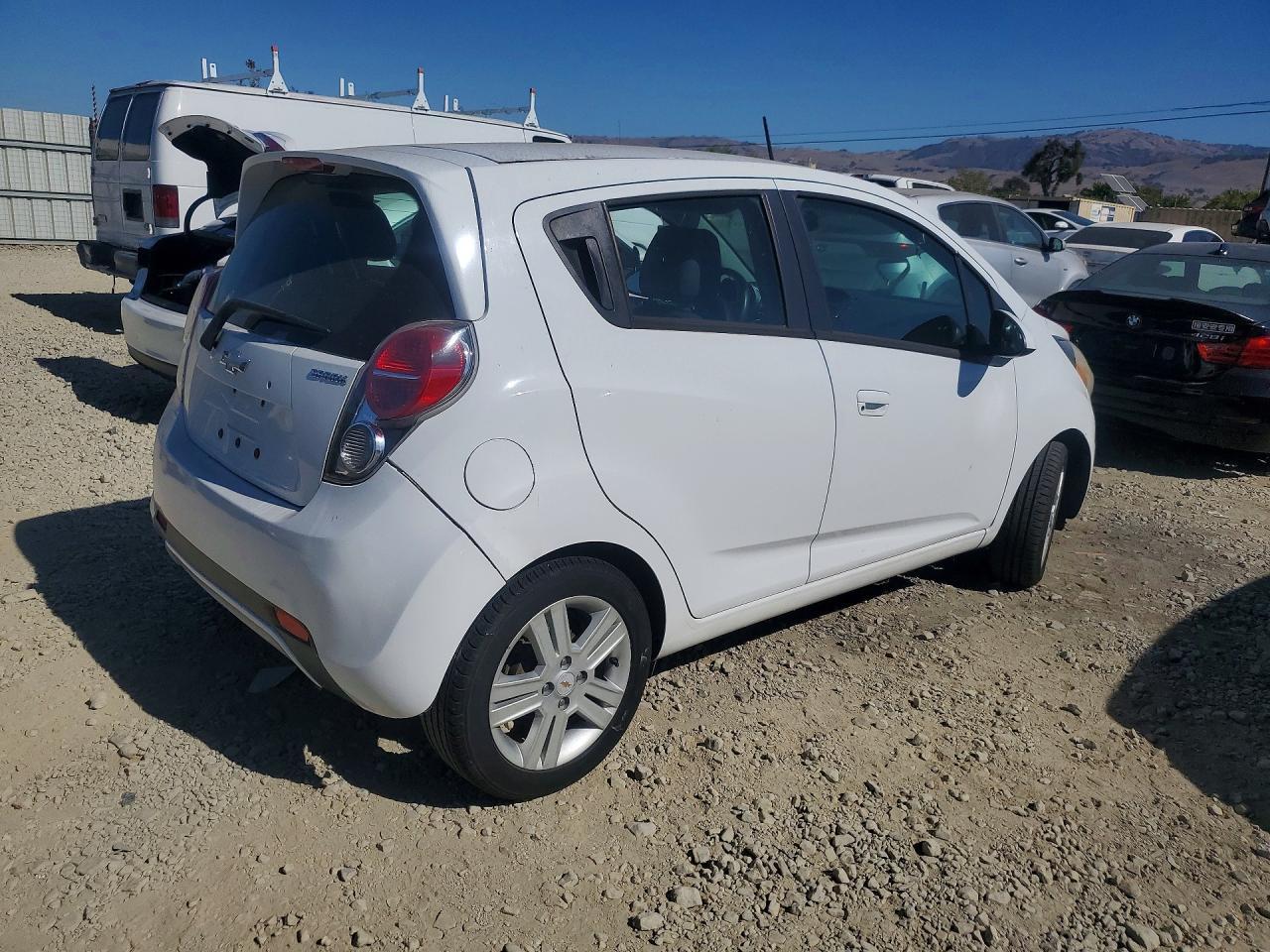 2014 Chevrolet Spark Ls - Фото 3