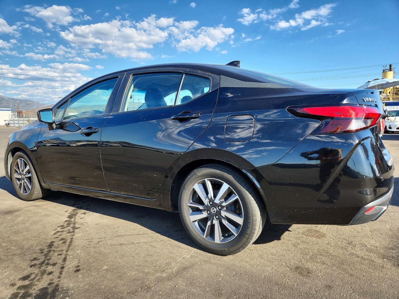 2021 Nissan Versa Sv - Image 2