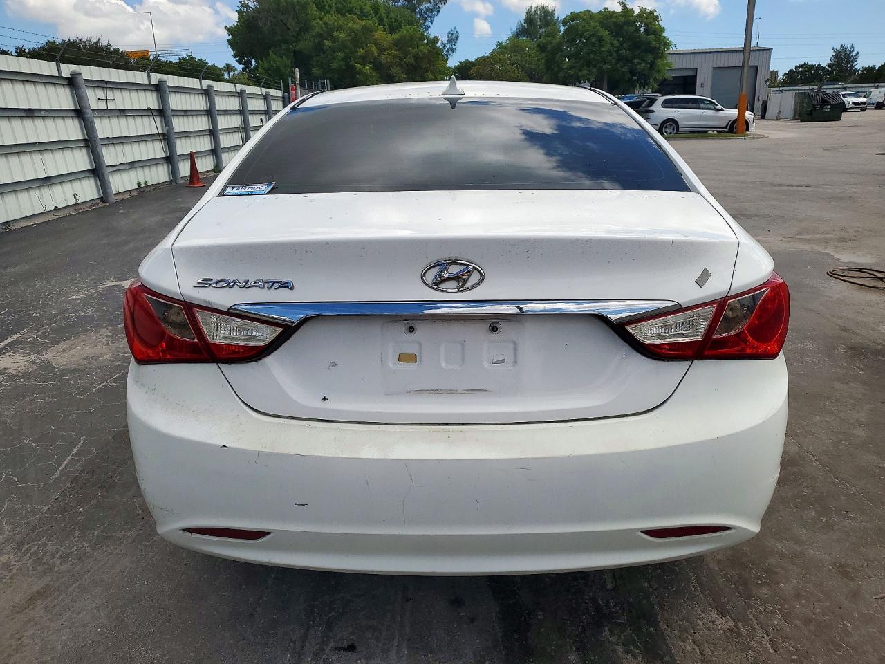 2013 Hyundai Sonata Gls - Image 6