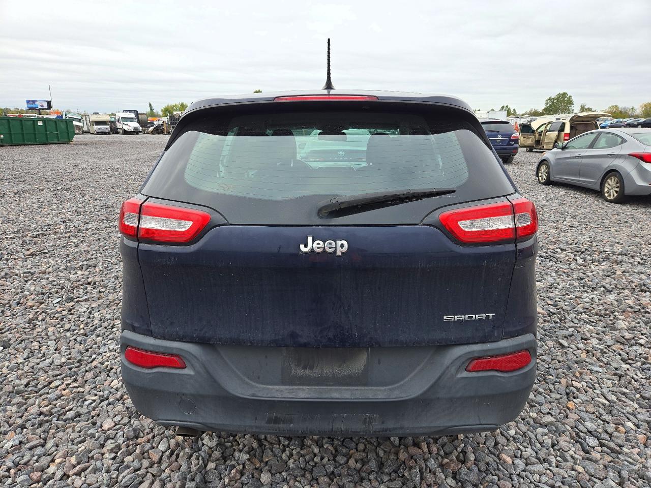2016 Jeep Cherokee Sport - Image 6