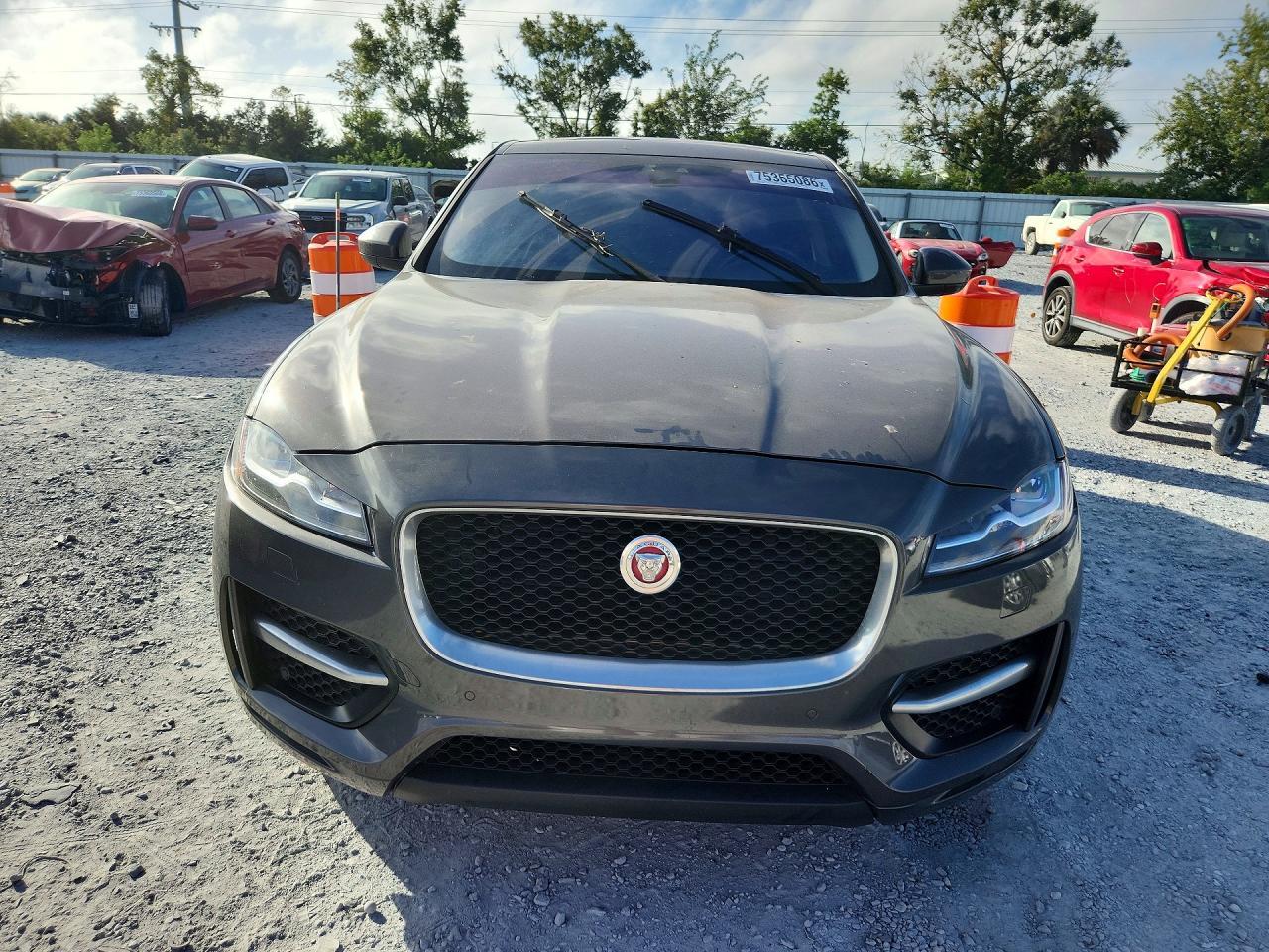 2017 Jaguar F-Pace R - Sport - Фото 5
