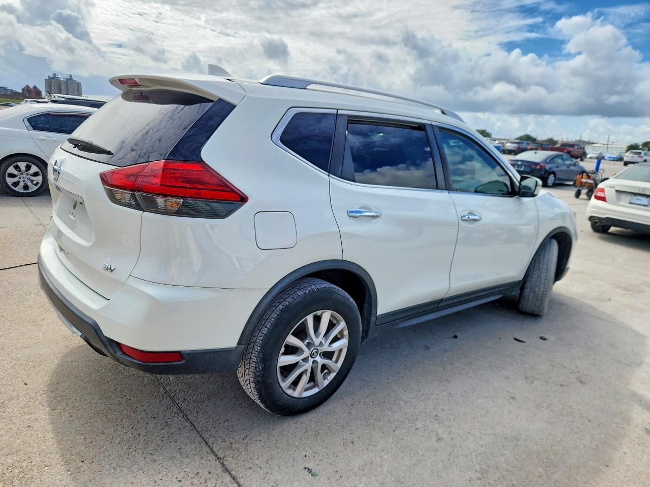2017 Nissan Rogue Sv - Фото 3