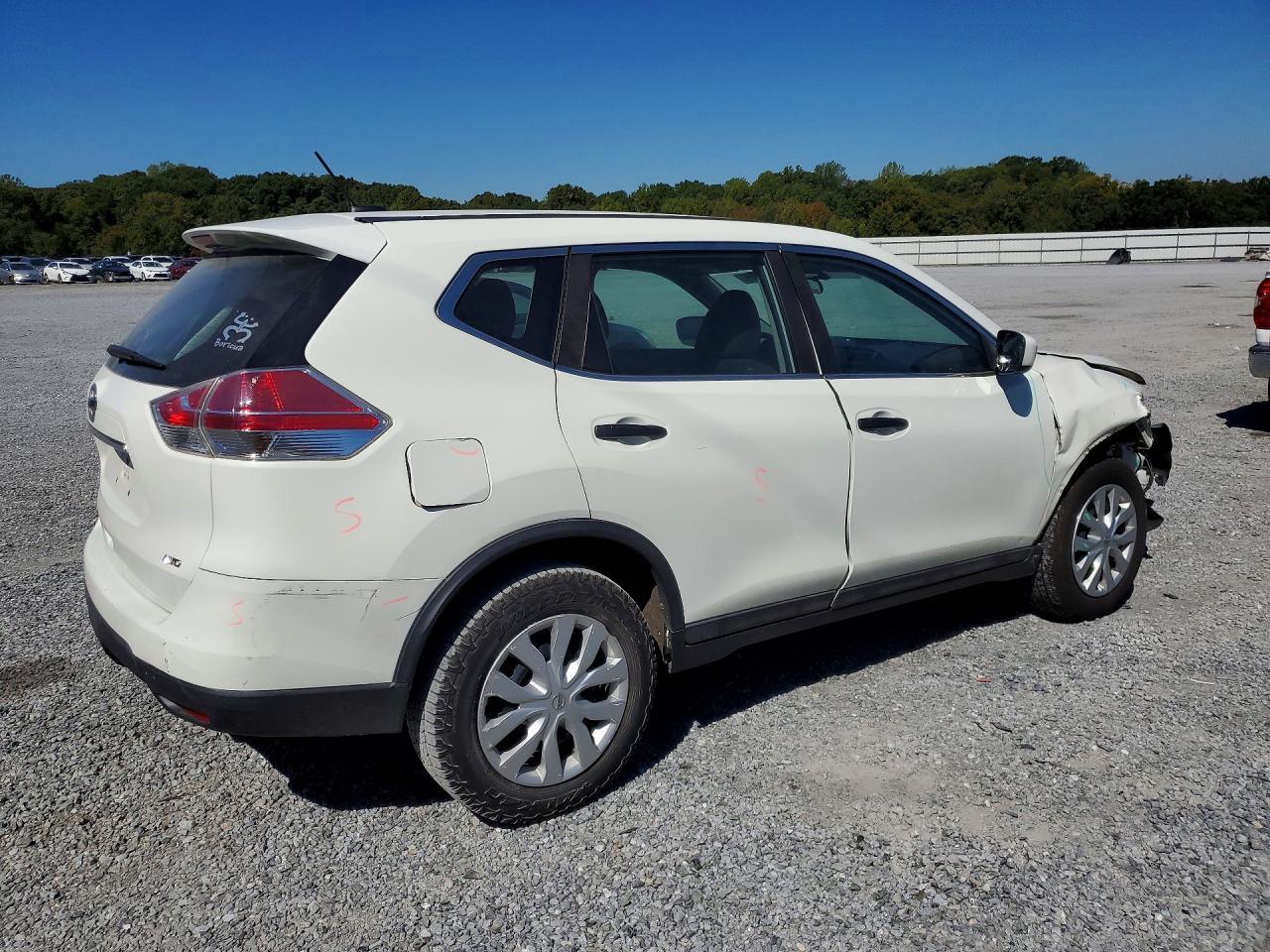2016 Nissan Rogue S - Image 3