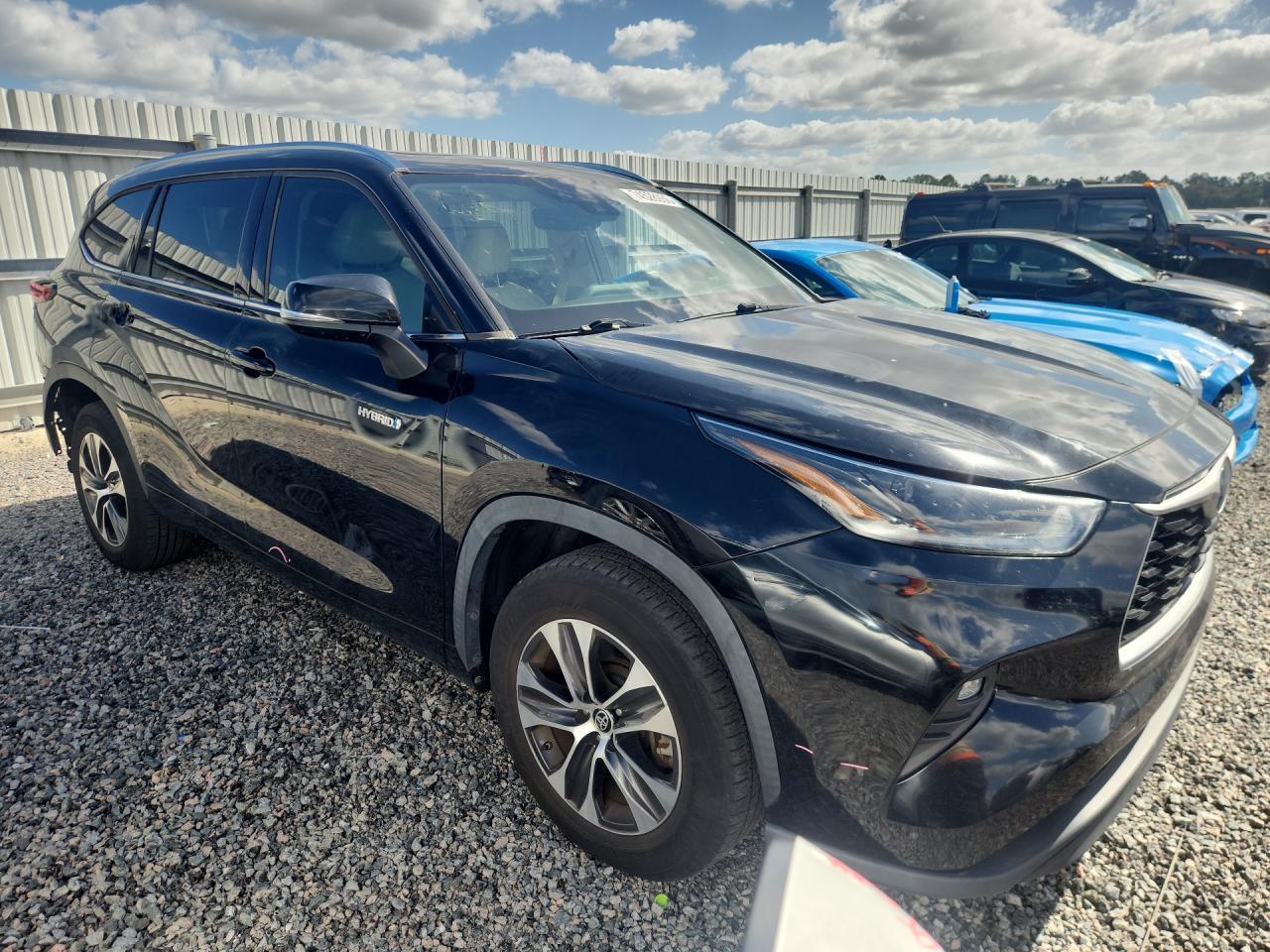 2021 Toyota Highlander Hybrid Xle - Image 4