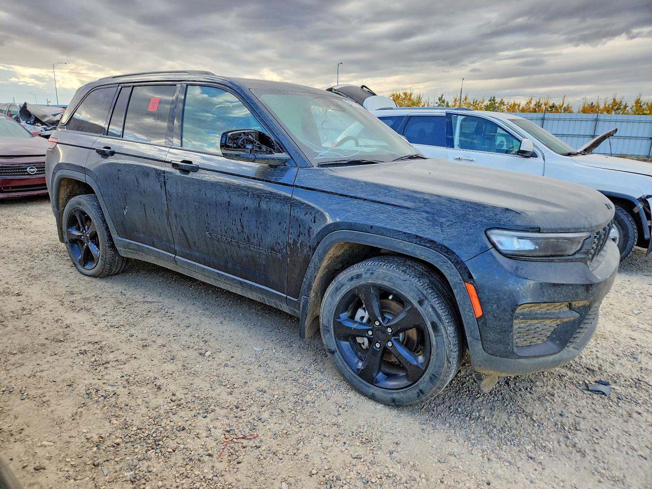 2024 Jeep Grand Cherokee Laredo - Image 4
