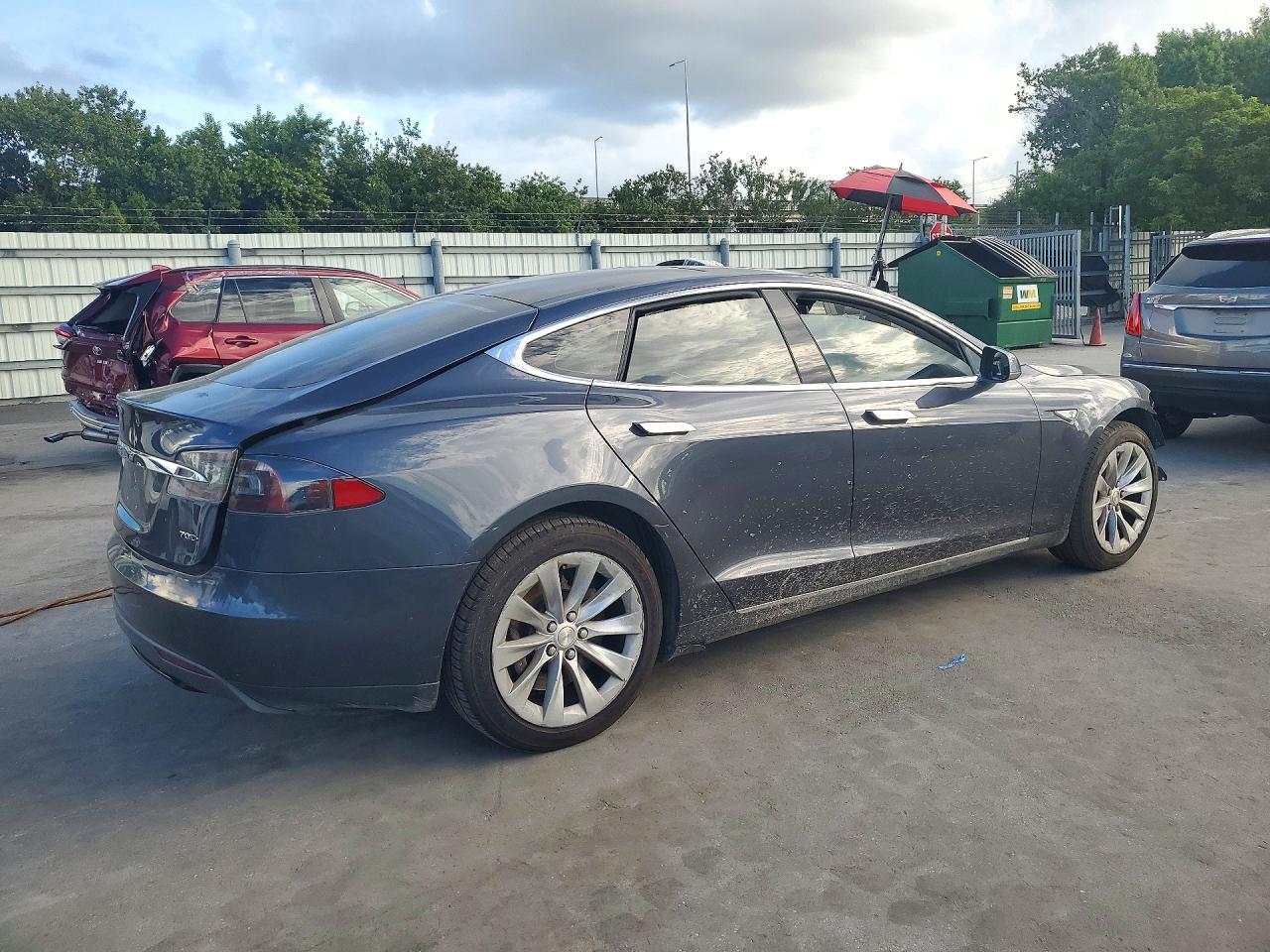 2016 Tesla Model S - Фото 3
