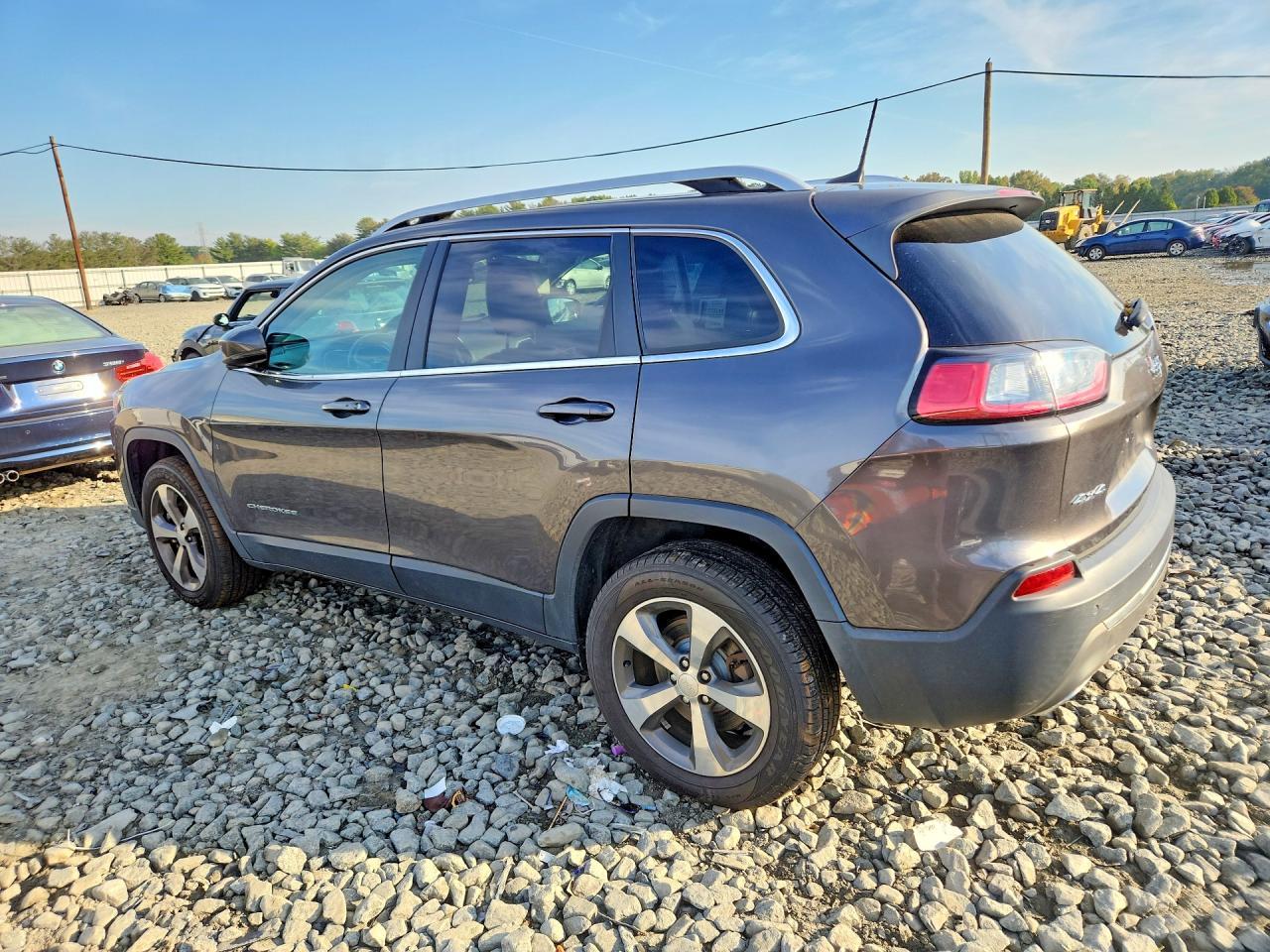 2019 Jeep Cherokee Limited - Image 2