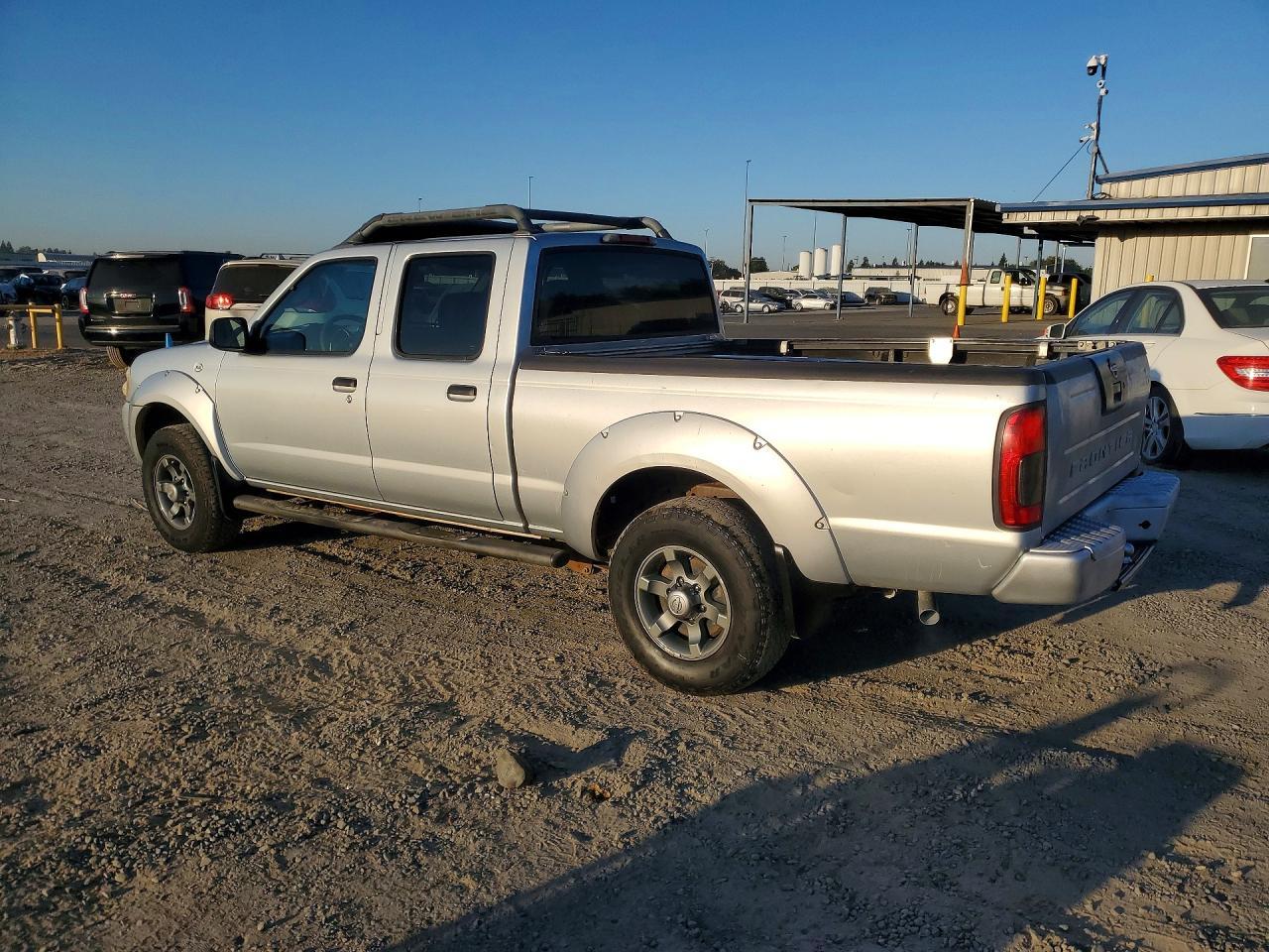 2004 Nissan Frontier Xe-V6 - Фото 2