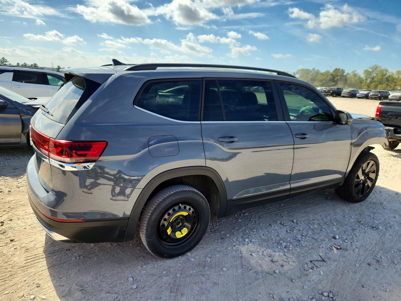 2025 Volkswagen Atlas Se - Фото 3