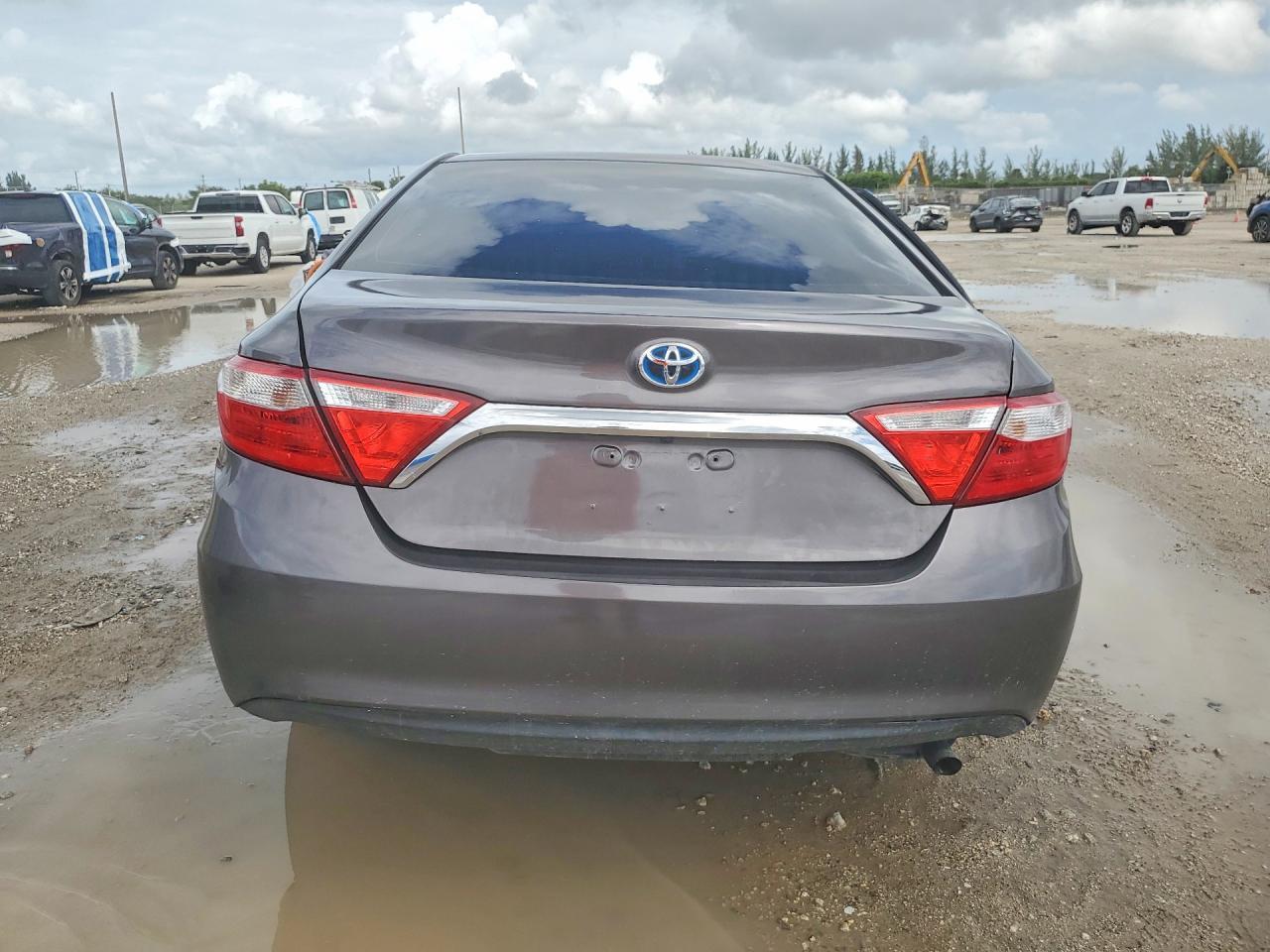 2017 Toyota Camry Le - Фото 6