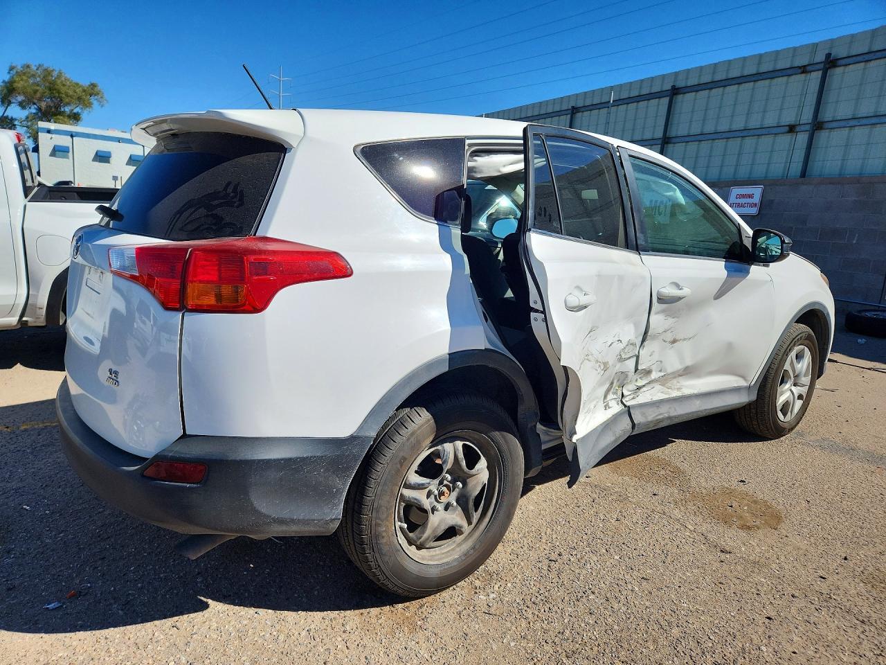 2015 Toyota Rav4 Le - Image 3