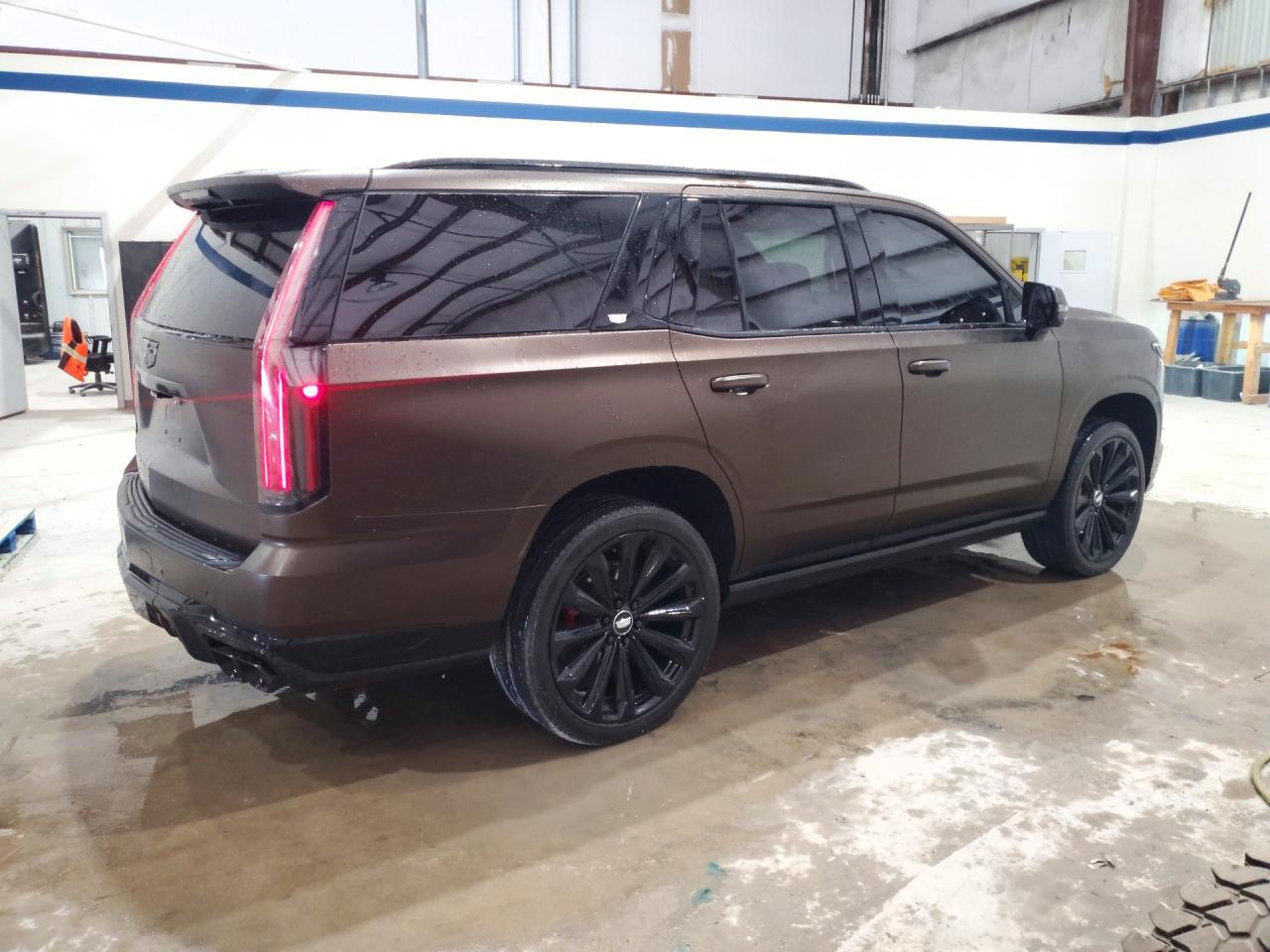 2025 Cadillac Escalade V - Image 3