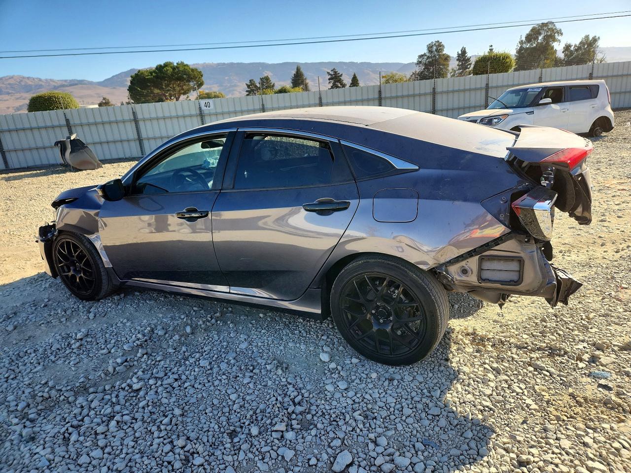 2018 Honda Civic Lx - Фото 2