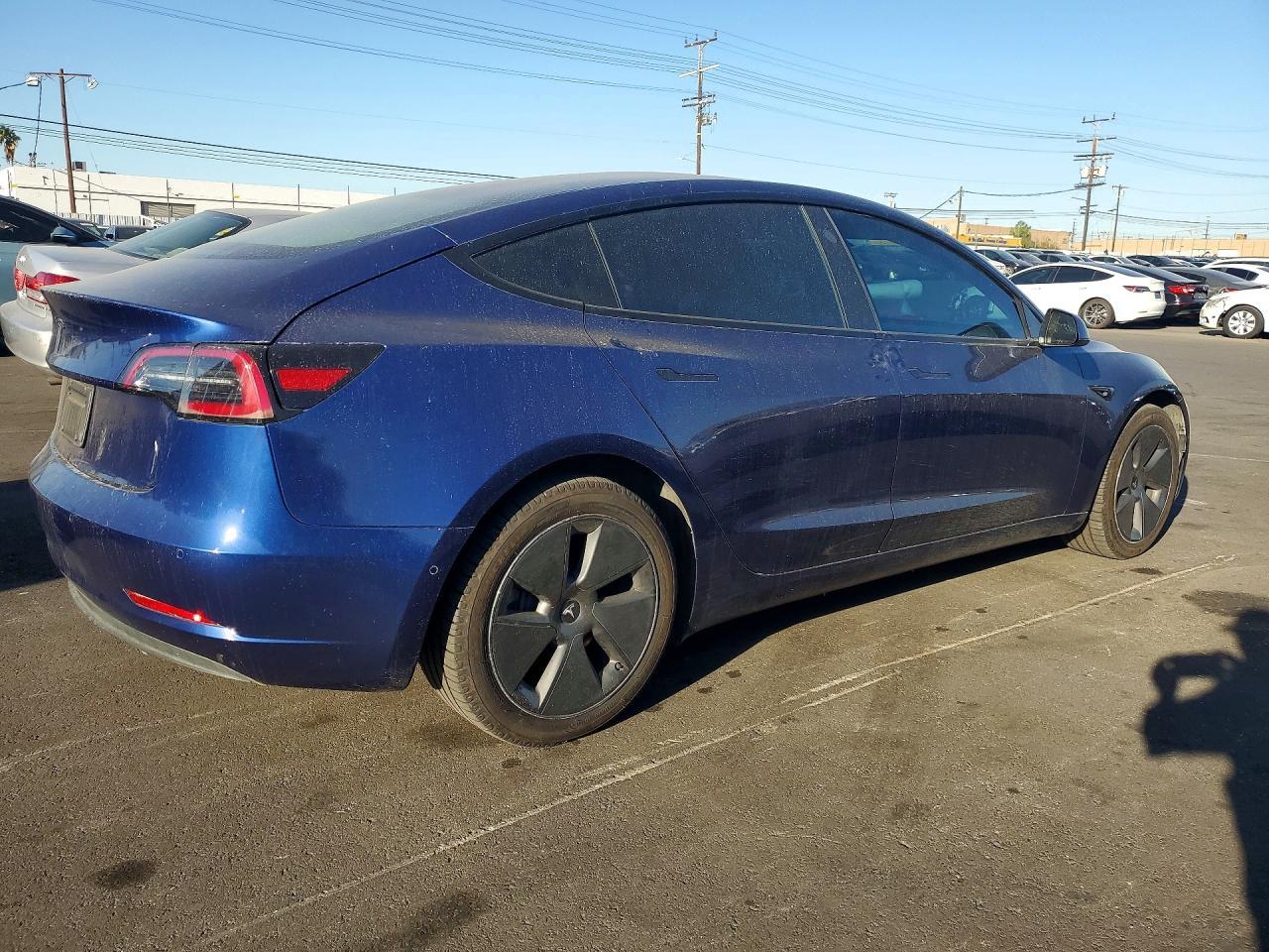 2022 Tesla Model 3 - Image 3