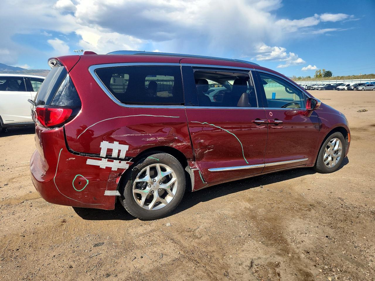 2019 Chrysler Pacifica Limited Fwd - Image 3