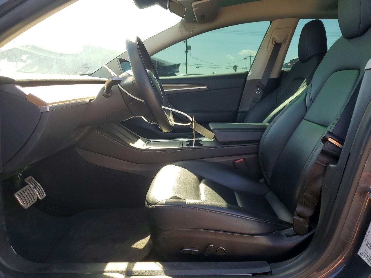 2023 Tesla Model 3 - Фото 7