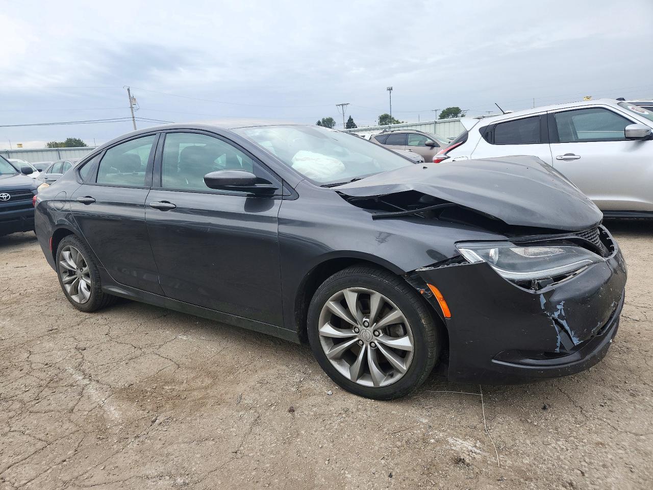 2016 Chrysler 200 S - Фото 4