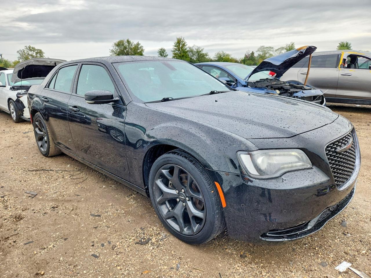 2021 Chrysler 300 S - Image 4