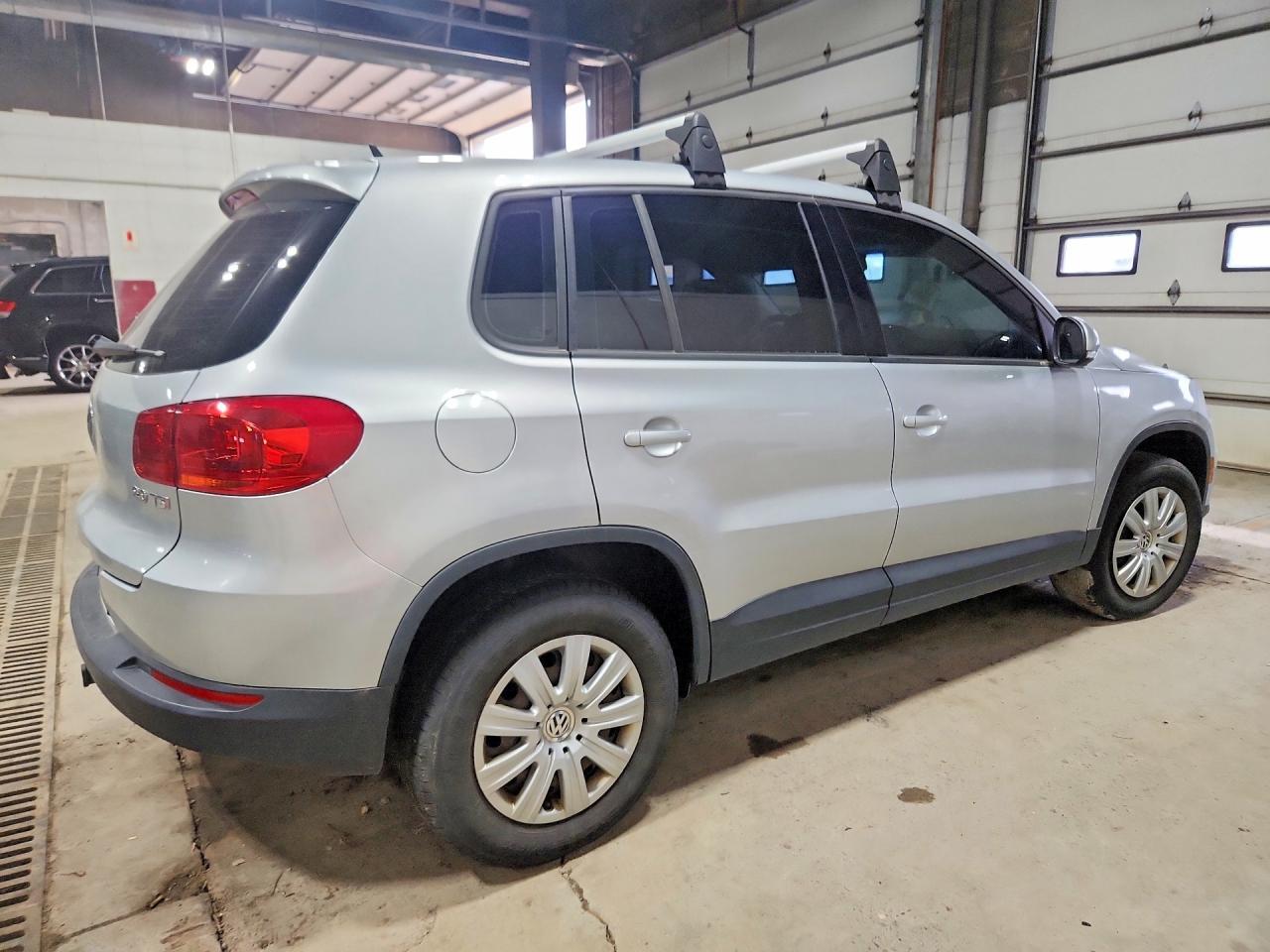 2014 Volkswagen Tiguan S - Image 3