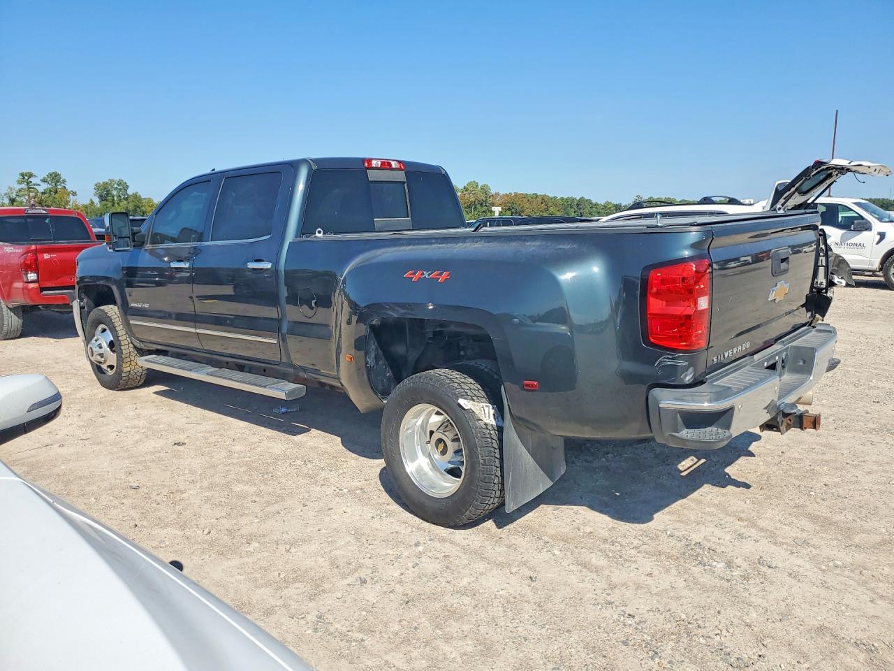 2019 Chevrolet Silverado 3500 Hd - Фото 2