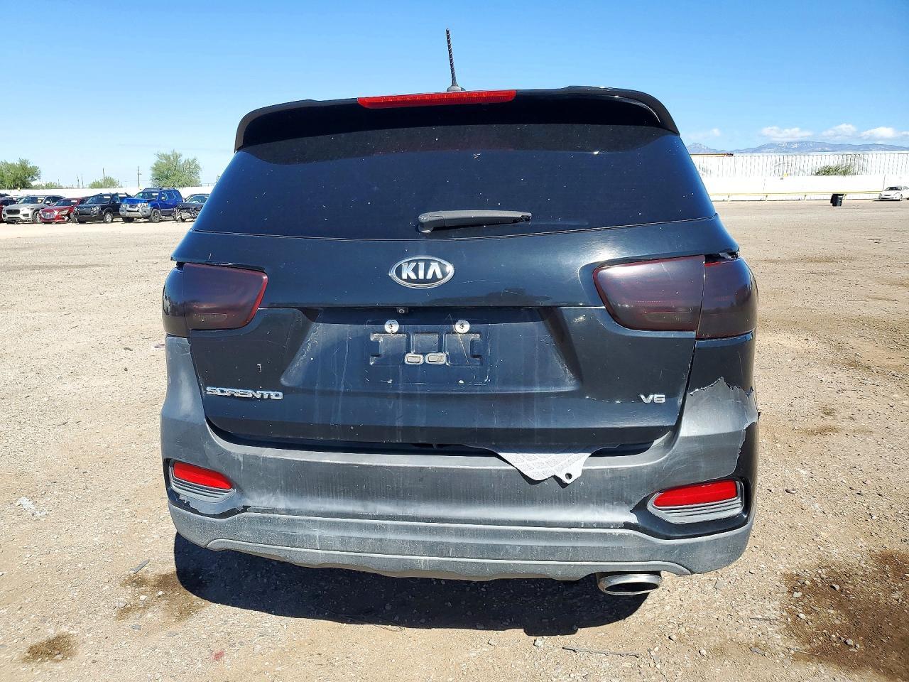 2020 Kia Sorento S - Image 6