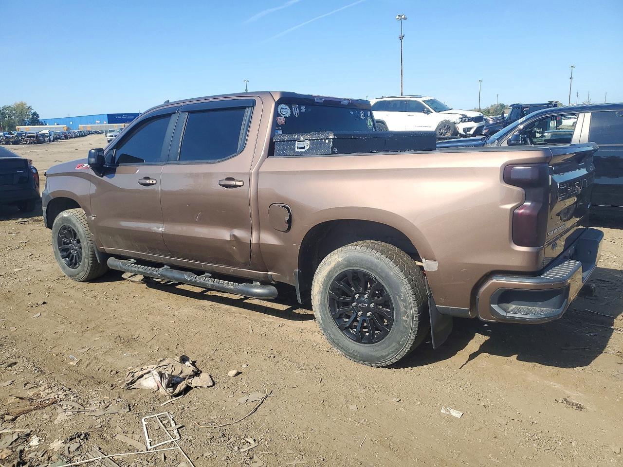 2019 Chevrolet Silverado K1500 Rst - Фото 2