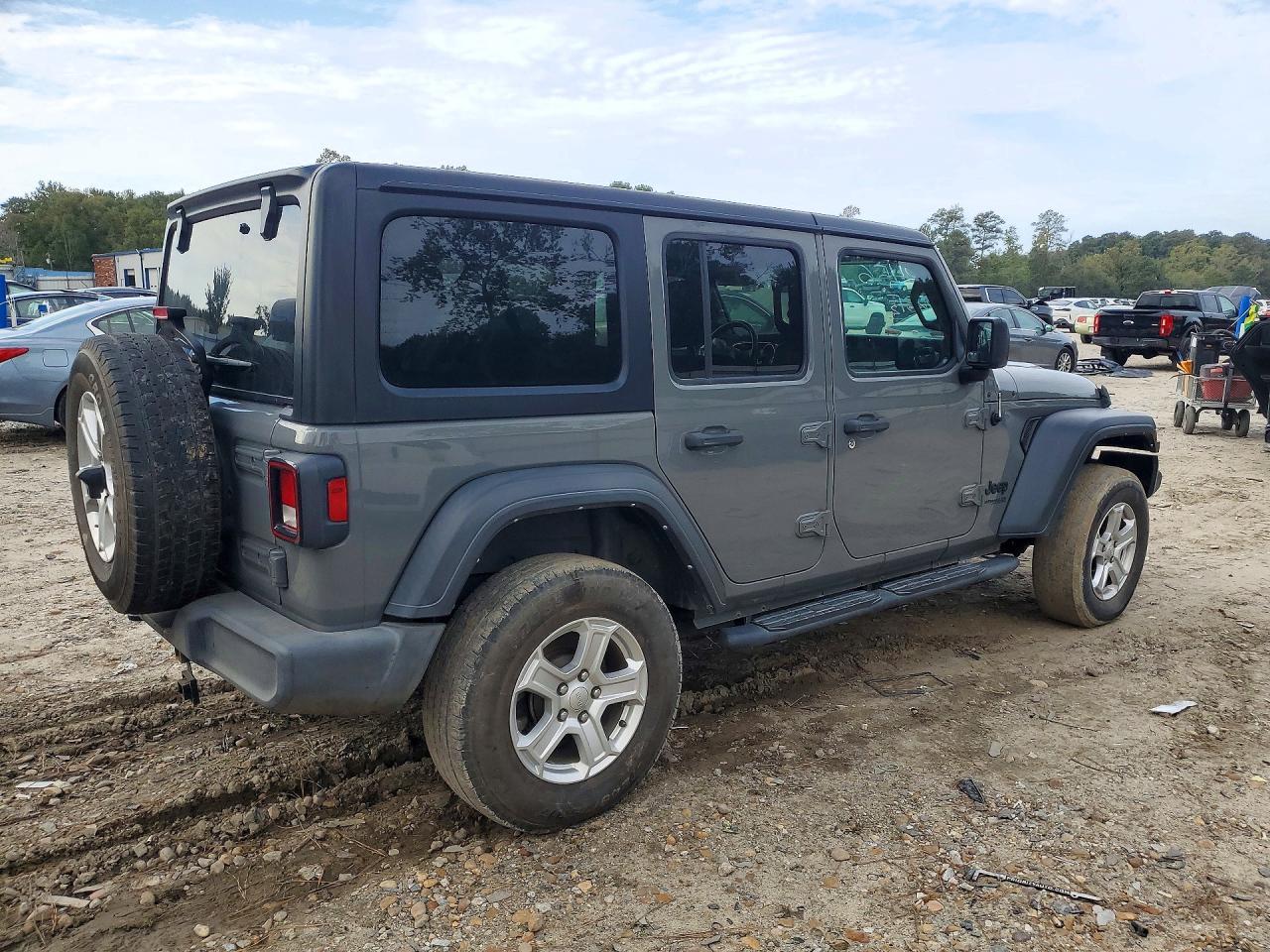 2022 Jeep Wrangler Unlimited Sport - Фото 3