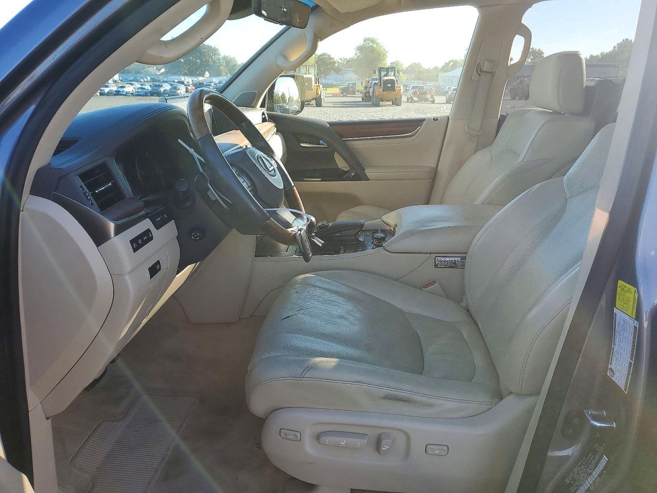 2017 Lexus Lx 570 - Image 7