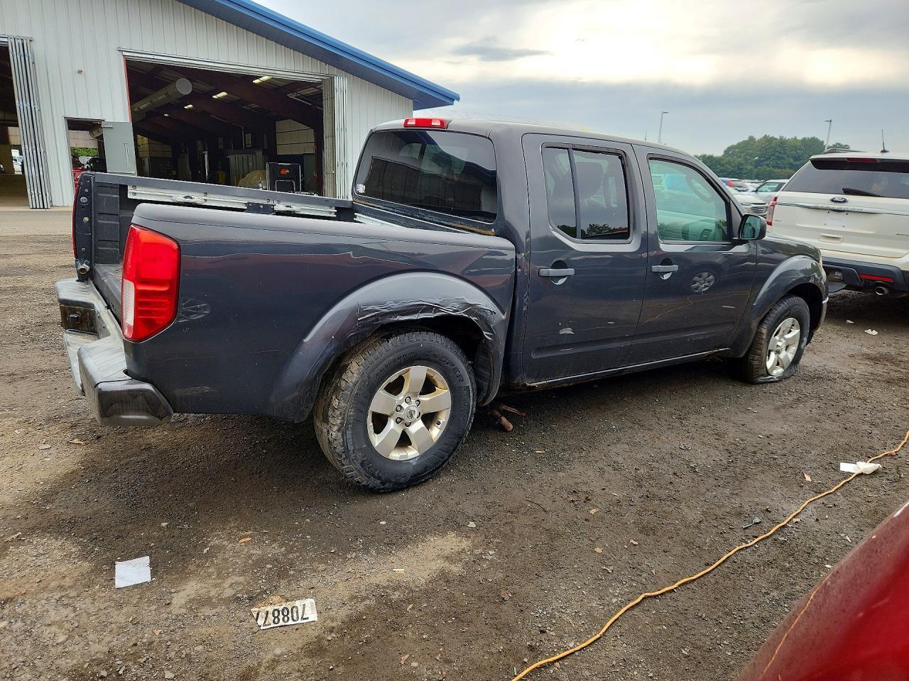 2010 Nissan Frontier Se V6 - Image 3