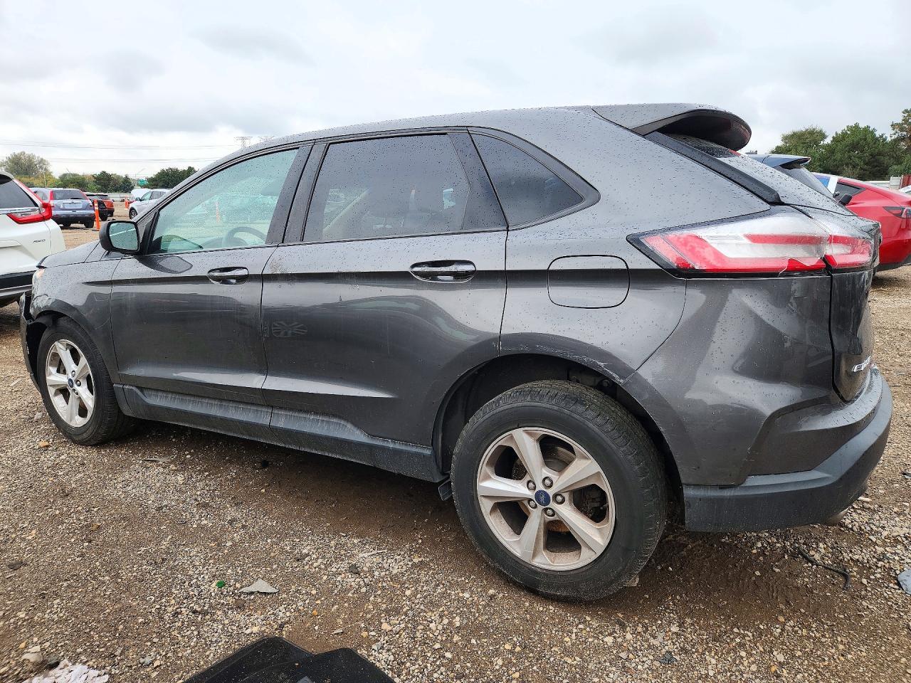 2019 Ford Edge Se - Фото 2