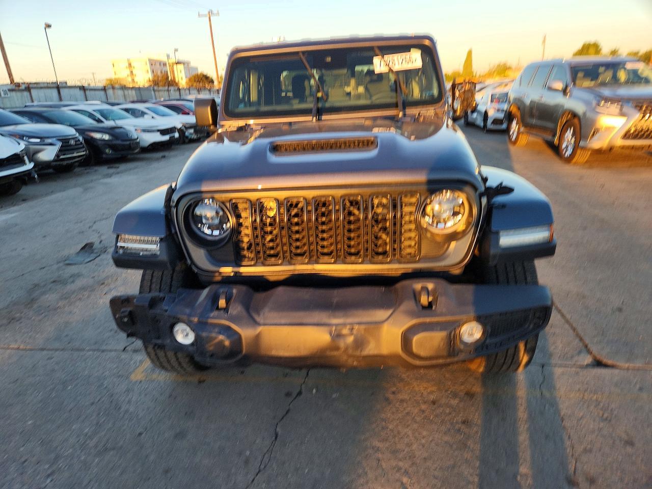 2025 Jeep Gladiator Sport - Фото 5