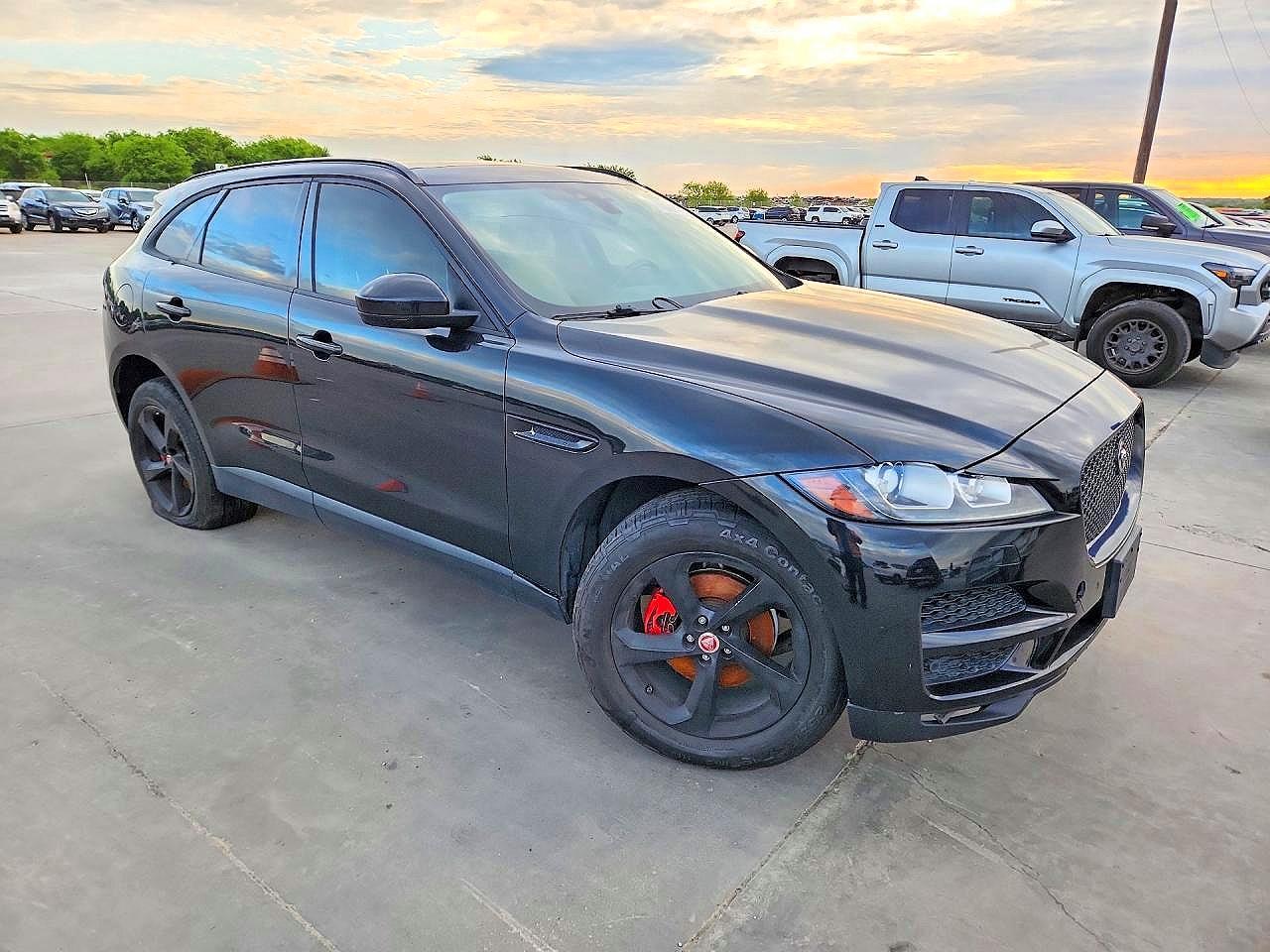 2018 Jaguar F-Pace Premium - Image 4