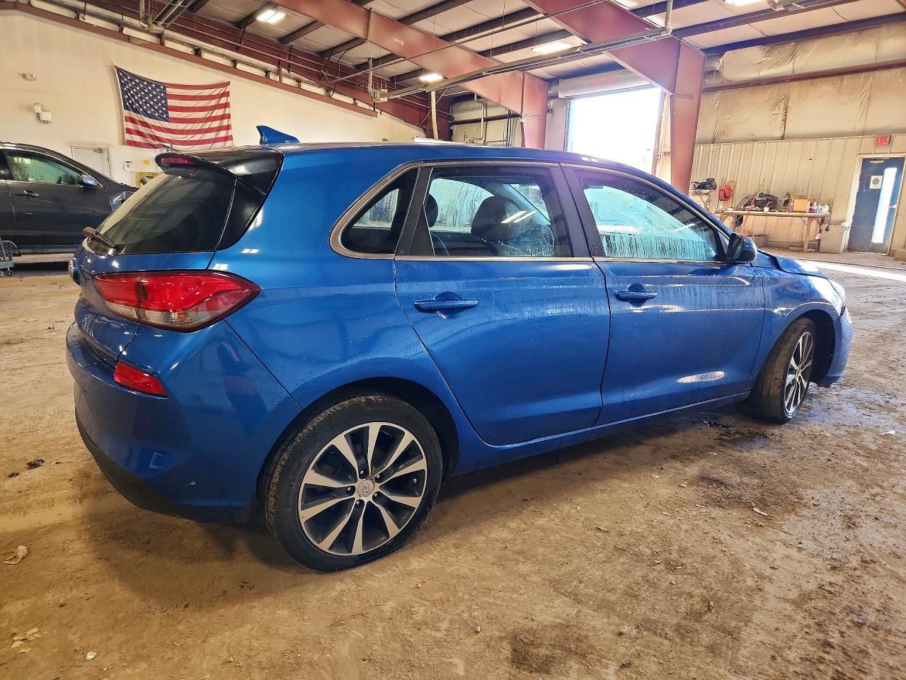 2018 Hyundai Elantra Gt Base - Image 3