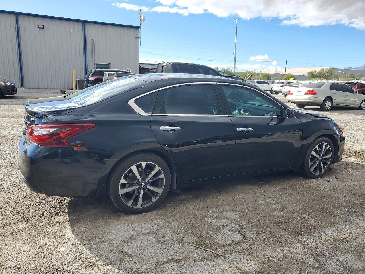 2017 Nissan Altima 2.5 Sr - Фото 3