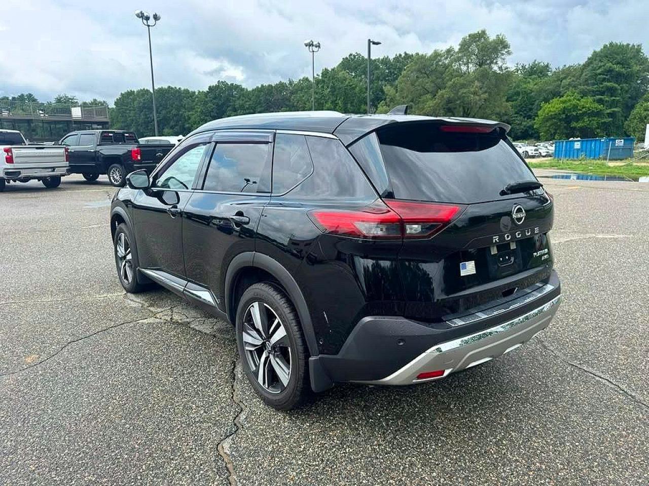 2023 Nissan Rogue Platinum - Фото 3