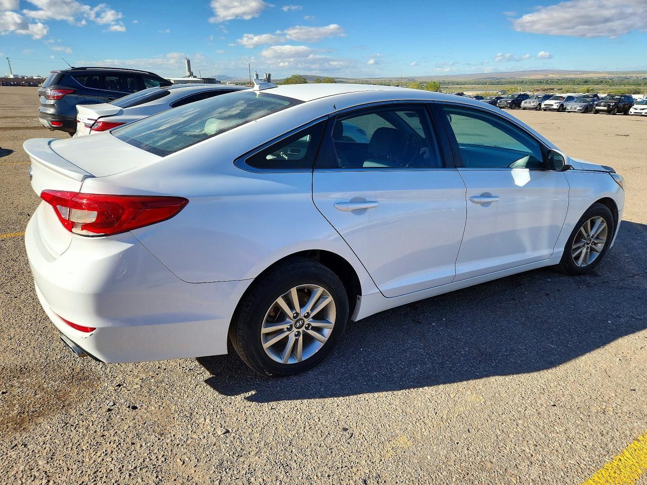 2017 Hyundai Sonata Se - Image 3