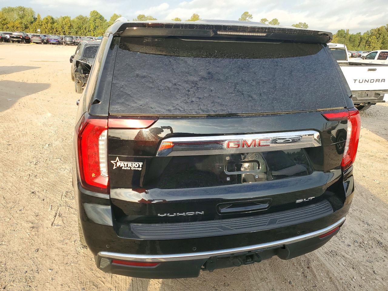 2022 GMC Yukon Slt - Image 6