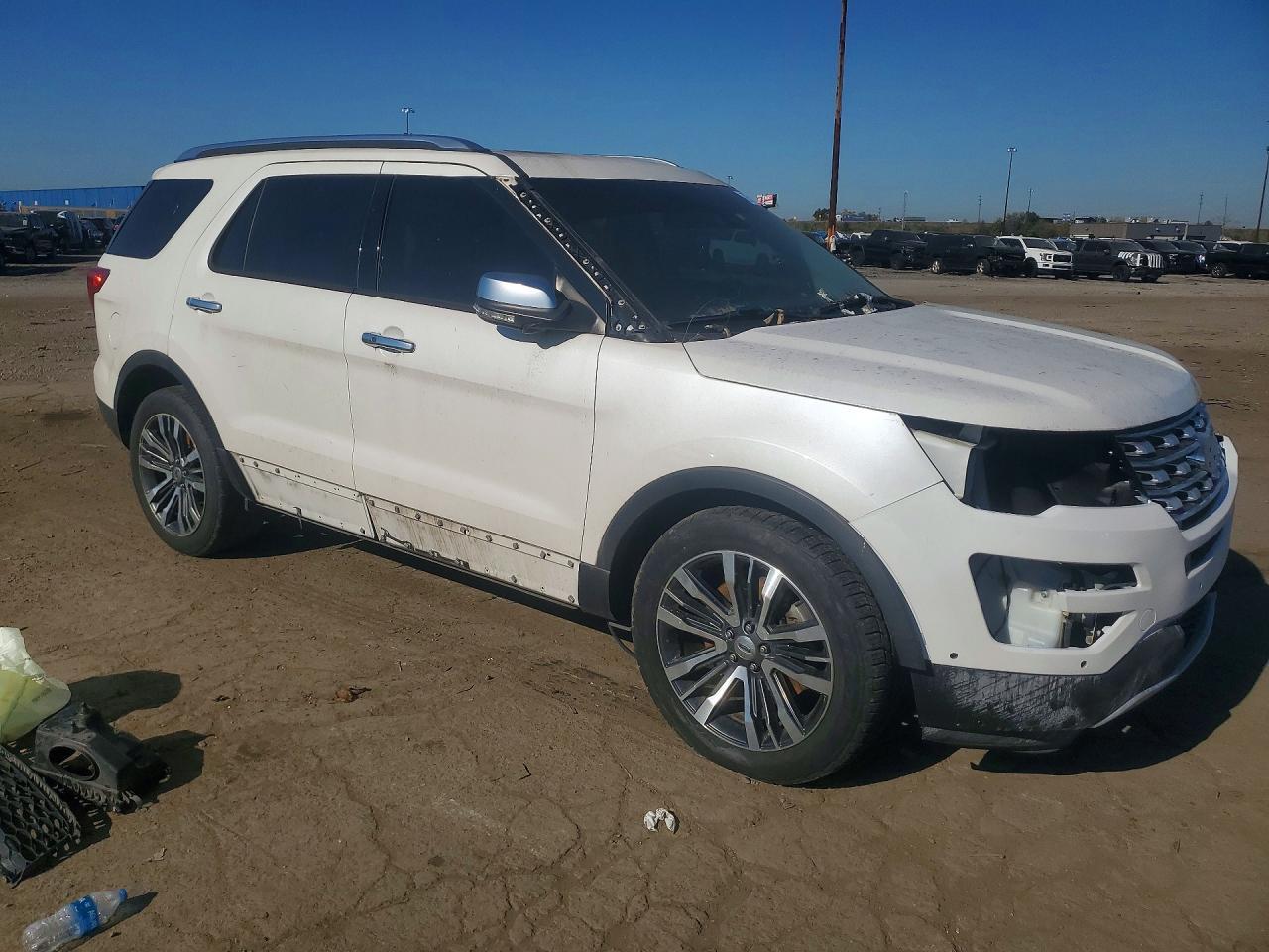 2016 Ford Explorer Platinum - Image 4