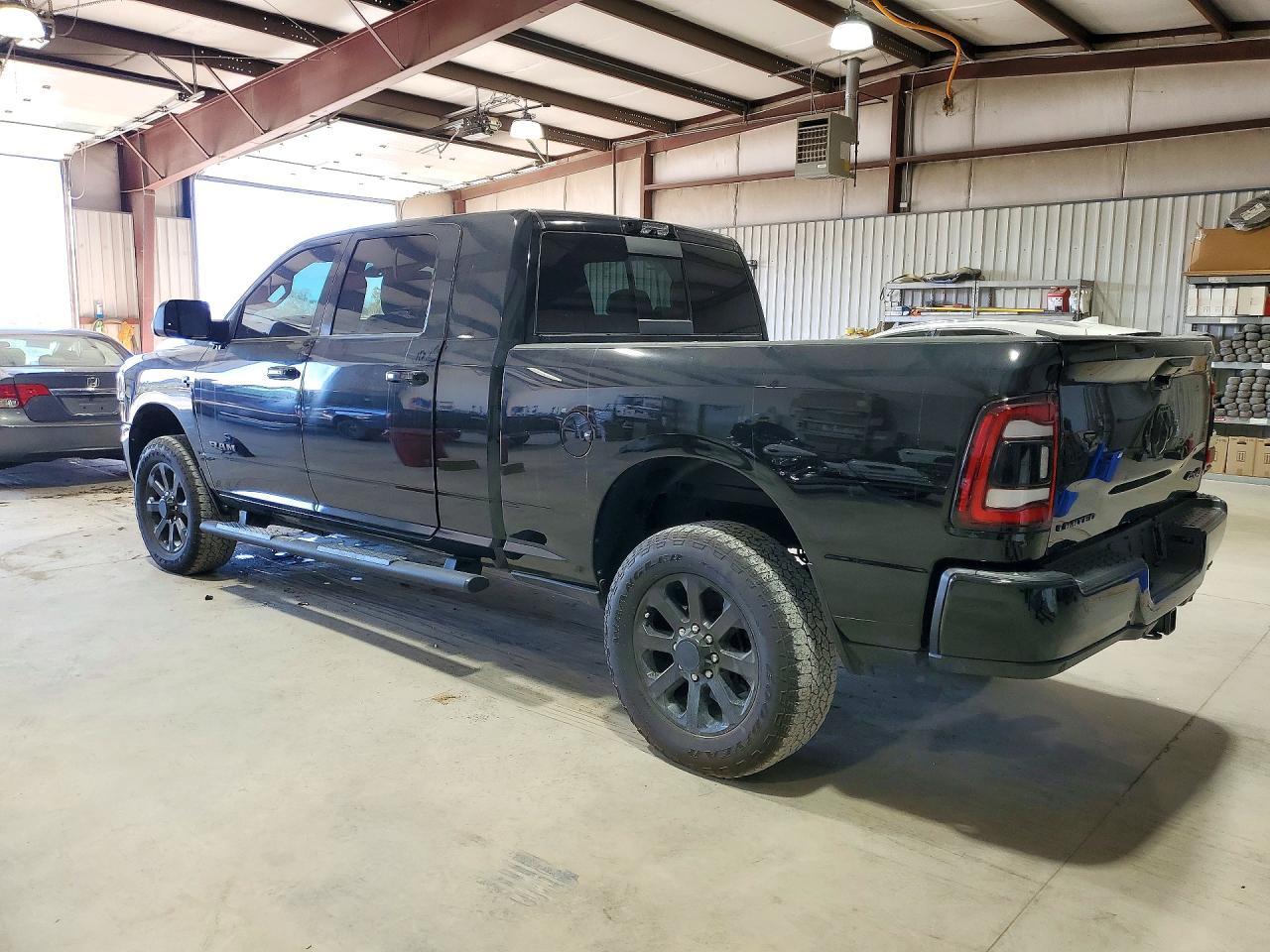 2024 Ram 3500 Laramie - Фото 2