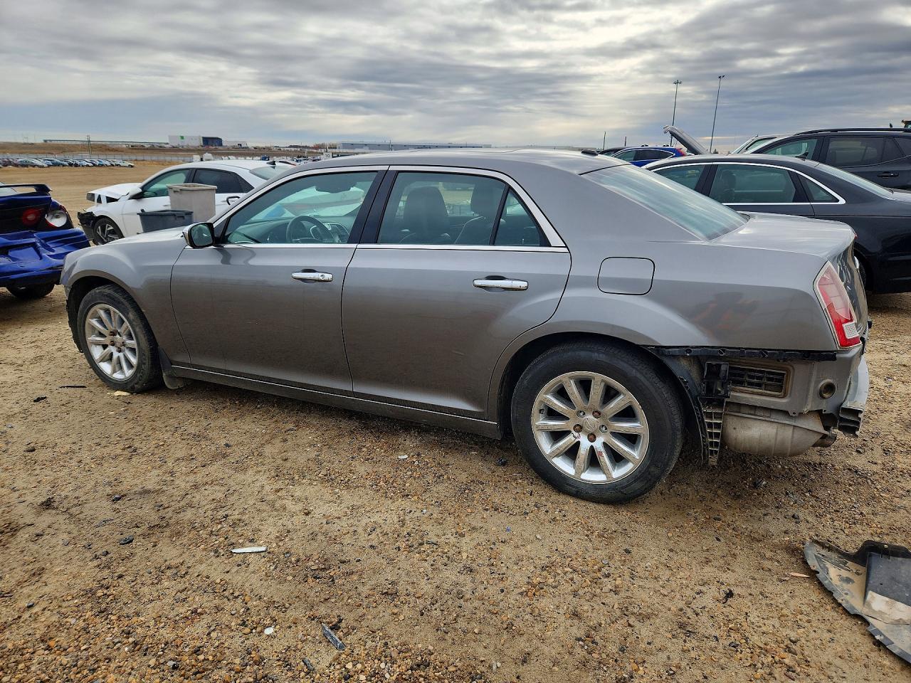 2012 Chrysler 300 Limited - Фото 2