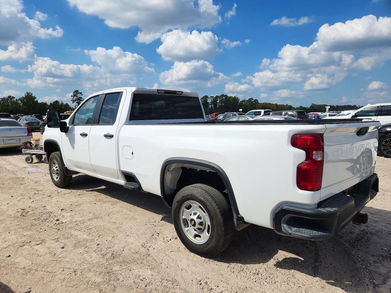2020 Chevrolet Silverado C2500 Heavy Duty - Фото 2