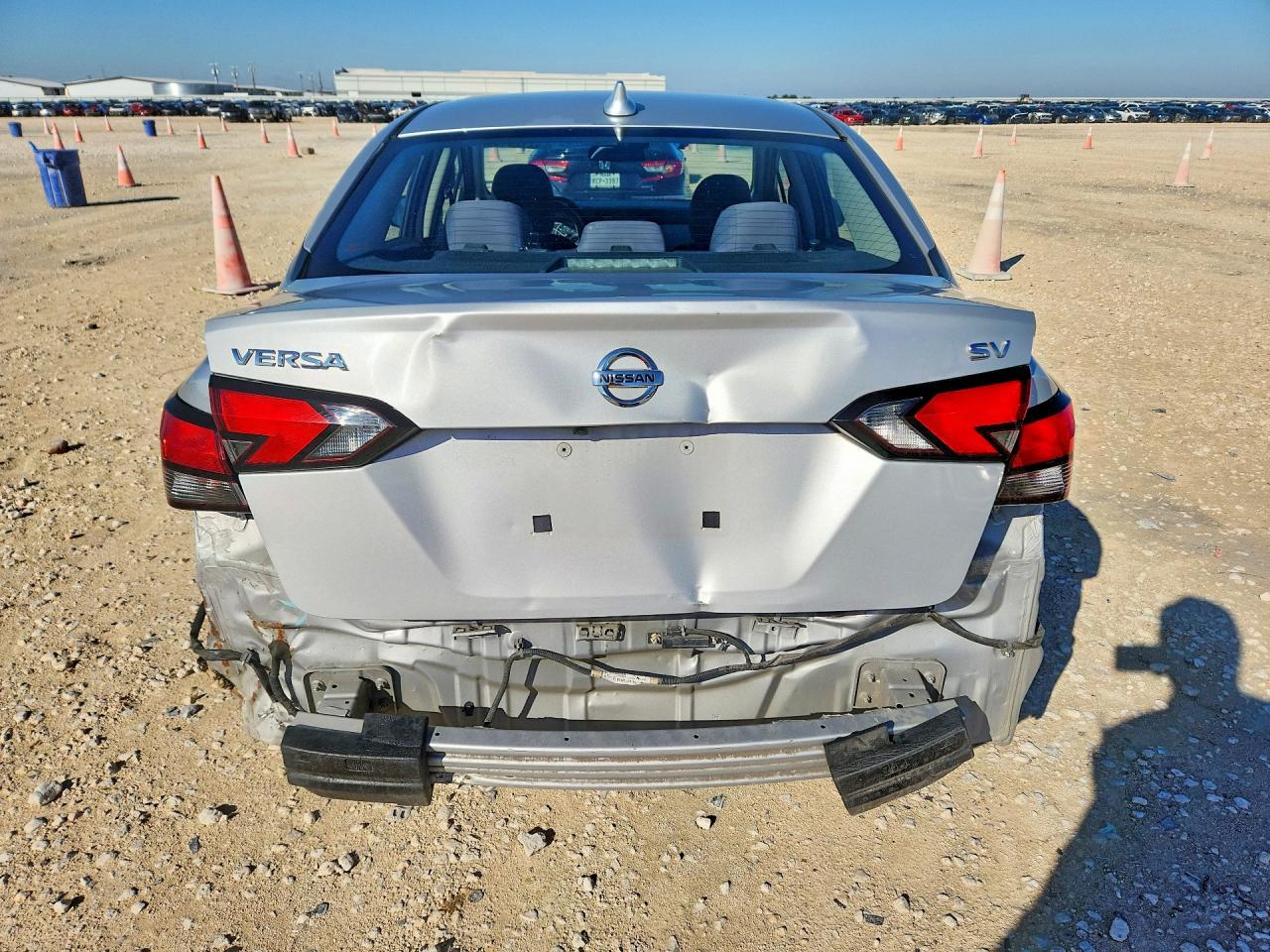 2021 Nissan Versa Sv - Image 6