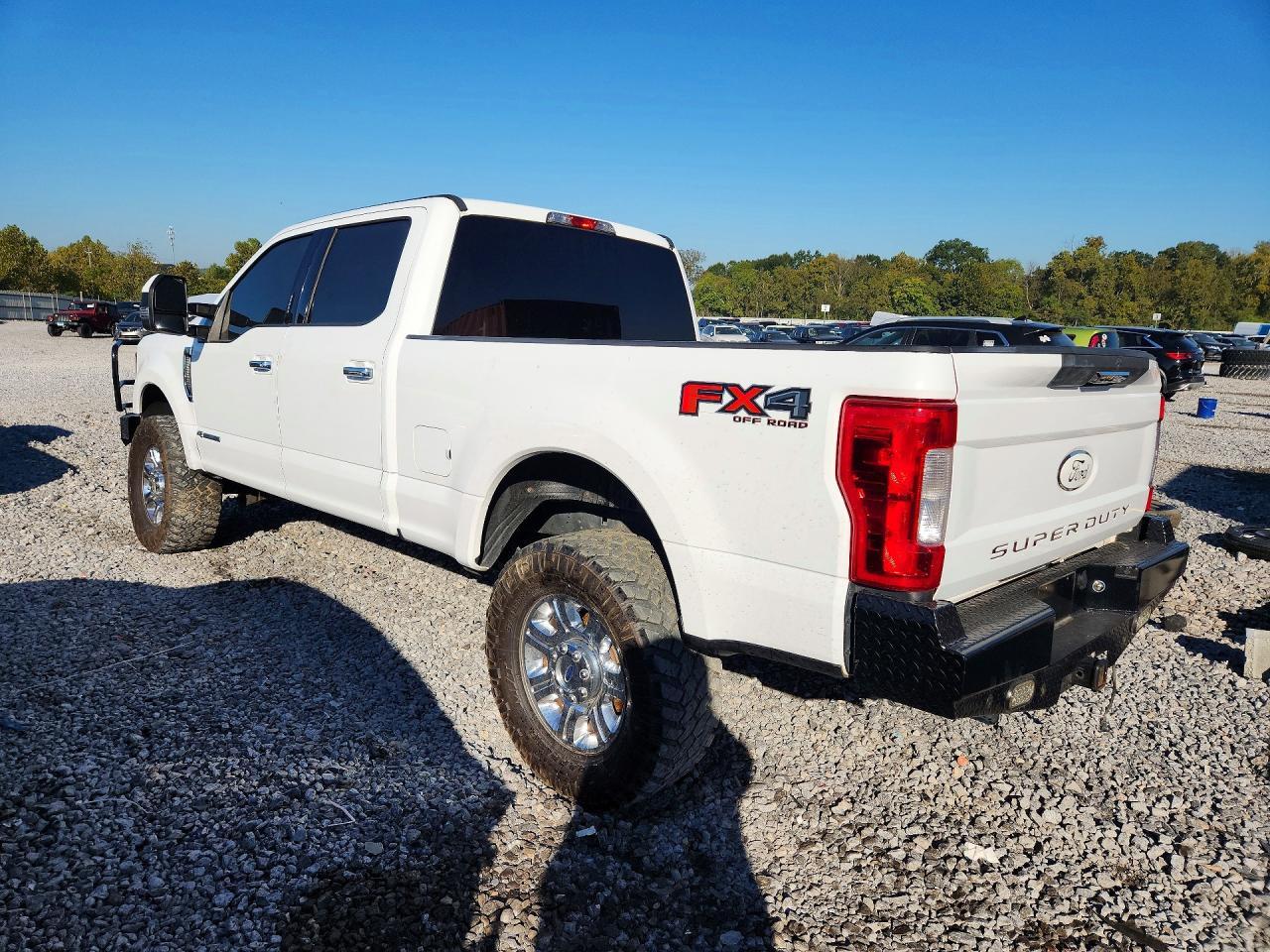 2018 Ford F250 Super Duty - Фото 2